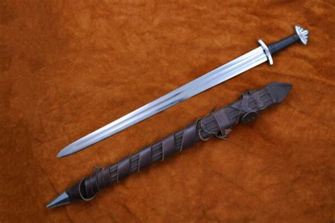 5 Lobe Viking Sword (#1540) - Darksword Armory