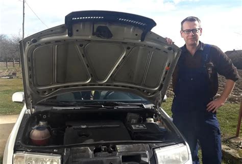 how to disconnect car electrical connectors