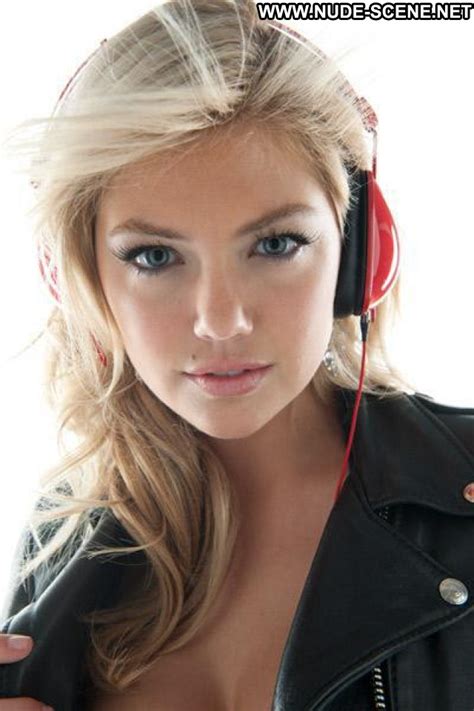 Kate Upton Photoshoot Babe Usa Bikini Beautiful Posing Hot Celebrity