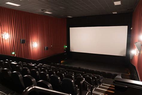 Santikos opens movie theater in New Braunfels