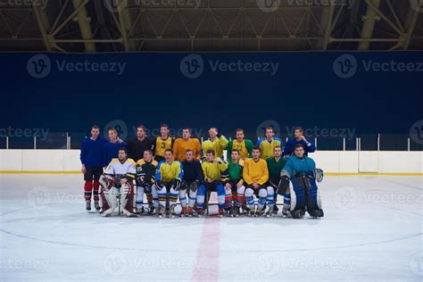 ice hockey players team portrait 10832923 Stock Photo at Vecteezy