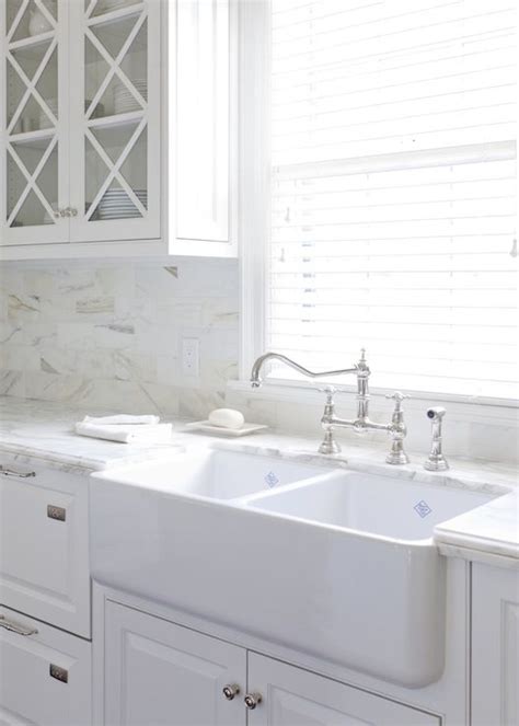 Farmhouse Sink White Cabinets