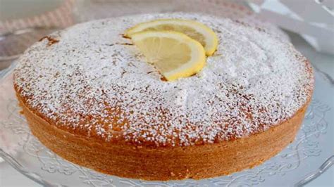 Gâteau au citron sans beurre la pâte est préparée avec de lhuile et