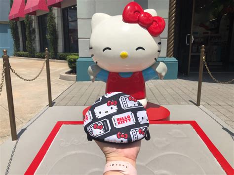 PHOTOS: New Hello Kitty Face Masks Debut at Universal Orlando Resort ...