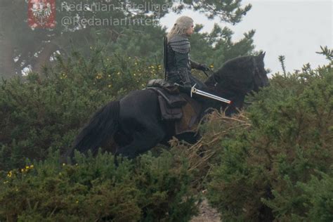 Vazam Mais Fotos De Henry Cavill Na Temporada De The Witcher O