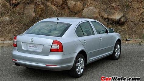 Skoda Laura Price - Images, Colors & Reviews - CarWale