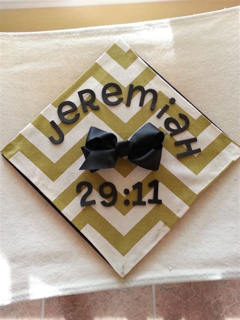 Connoisseur of Creativity: Diy graduation cap