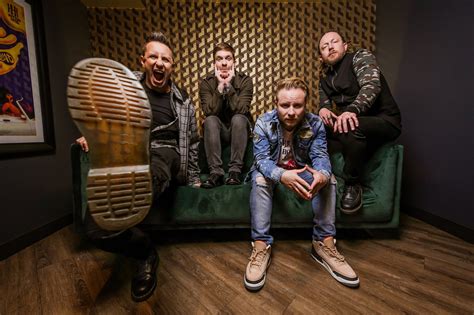 Shinedown Premiere New Music Video For “attention Attention” The Rock