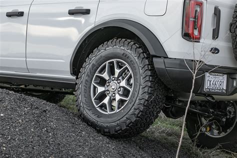 Ford Bronco Tire Sizes What Tire Size Does The Bronco Have