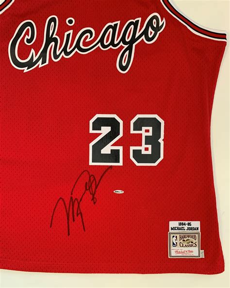 jersey signed by michael jordan 11
