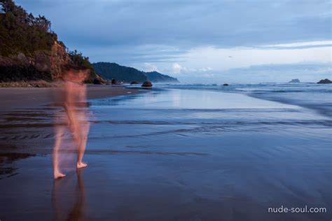 Beach Blur Nude Soul Art Photos