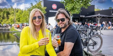 Bergmann Stehbierhalle Im Biergarten Check Brauerei Kultur Im Schatten