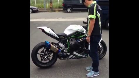 Kawasaki Ninjaa H2r Crash And Launches Crazy Burnout With Exhaust Fire Youtube