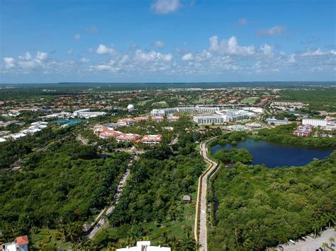 Meliá Hotels International y Falcons Beyond inauguran Falcons Resort