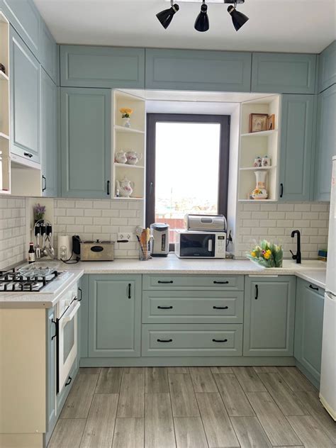 Голубая кухня в классическом стиле | Modern kitchen design, Kitchen ...