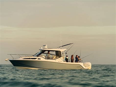 Best Offshore Fishing Boat Brands By Size And Region