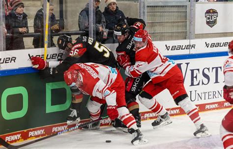 Sp Te Tore Halbvolle Halle Treffer Vor Den Eltern Landshuter Ehl