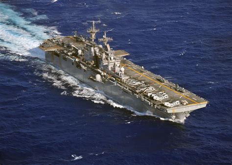 USS Boxer (LHD 4) | Defence Forum & Military Photos - DefenceTalk