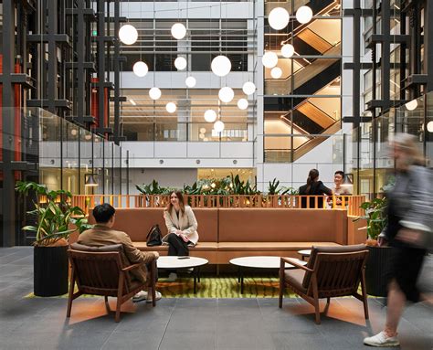 Commuter Guide to Qantas Group Headquarters in Mascot 24