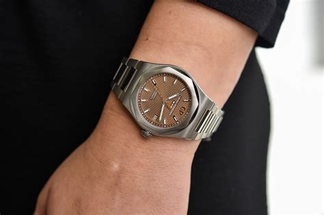 Neue Uhr Girard Perregaux Laureato Mm Copper Dial