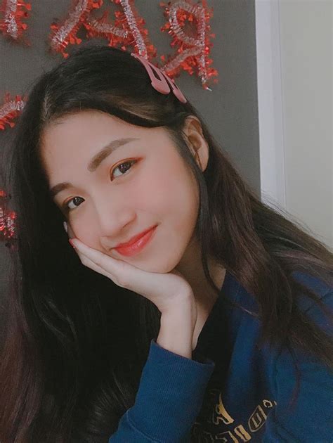 Hot Girl Ng Nghi M Lan Thy Th Sinh N O Nh T Ng L N Nh Olympia Gi Ra Sao