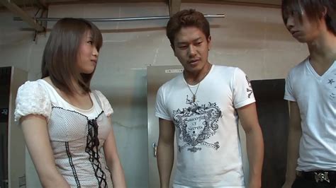 Asian Sexy Bitch Gets A Pussy Cumshot After Fucks Two Huge Cocks XNXX