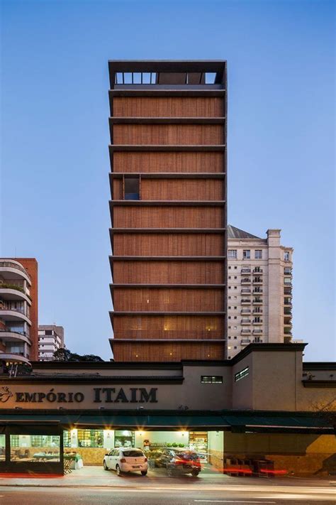 Edificio Vertical Itaim En San Paulo Arqa