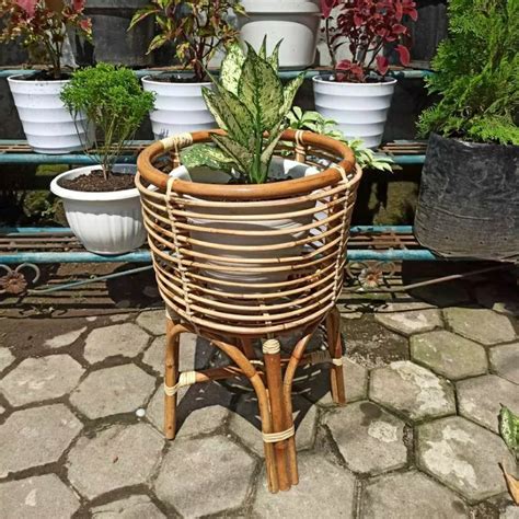 Jual Standing Pot Rotan Keranjang Pot Bunga Premium Mengkilap Shopee