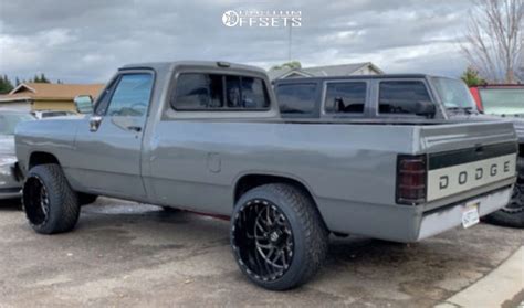 1992 Dodge D250 With 22x14 76 Tis 544bm And 30540r22 Toyo Tires Proxes St Iii And Suspension