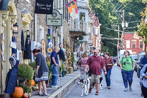 Jim Thorpe Fall Foliage Festival Guide Fairs And Festivals Discovernepa