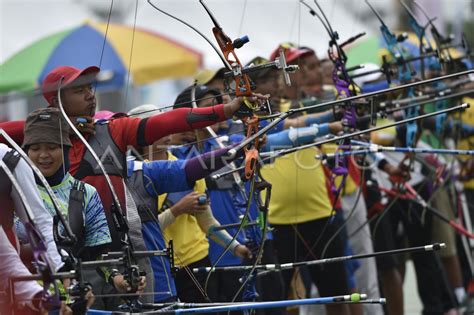 Latihan Panahan Pon Xix Jabar Antara Foto