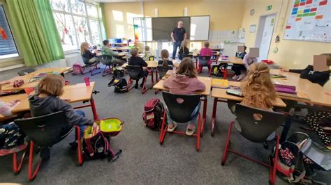 Gymnasium Zoff um neue Lehrpläne Kommt jetzt Einheitsschule für