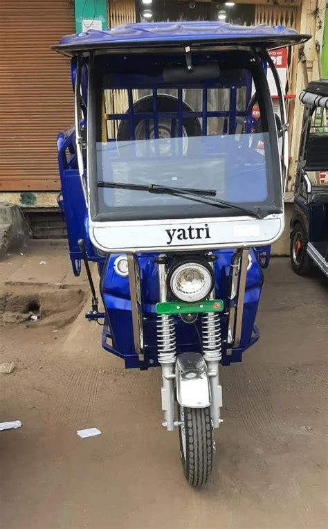 Yatri E Rickshaw Loader At Rs 165000 Piece Electric Rickshaw In New