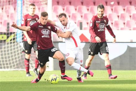 Salernitana Monza 3 0 Prima Vittoria Per Paulo Sousa Il Giornale D