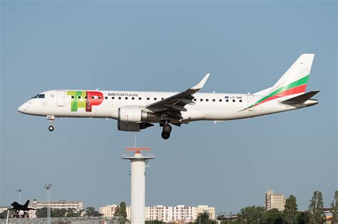 TAP Express Bulgaria Air 17 07 2023 LPPT Lisboa TAP Ex Flickr