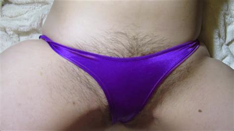 Figa Pelosa Naturale Nel Cespuglio Di Micro Bikini Perizoma Xhamster