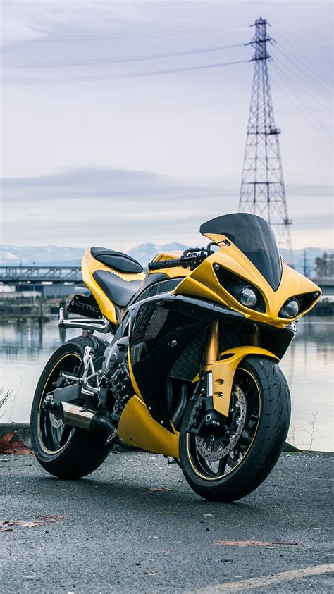 Yamaha R1 Wallpaper (72+ images)