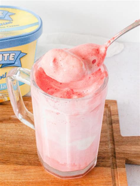 Strawberry Ice Cream Floats Belfonte Dairy