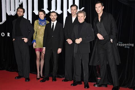 Emma Corrin Shows Off Her Nude Tits At The Nosferatu Premiere In Berlin Fappening