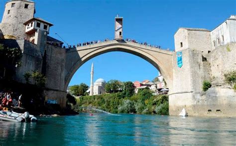 Mostar Skokovi Sa Starog Mosta 26 Jula Upitno Prisustvo Publike