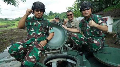 Mayjen Tni Andi Muhammad Uji Ranpur Lapis Baja Naga Hijau Buatan As