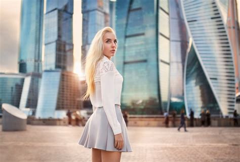 Обои women blonde women outdoors looking away depth of field skirt