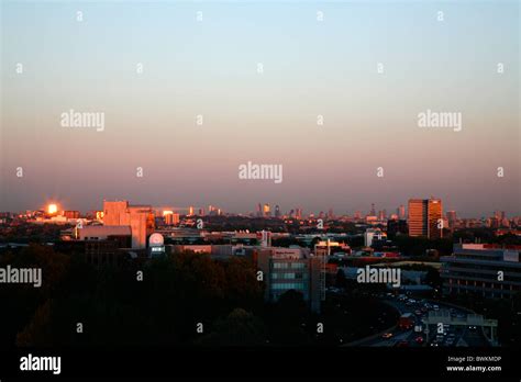 Central london skyline hi-res stock photography and images - Alamy