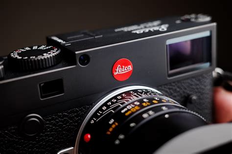 Today I made a screwable Leica Red Dot. : r/Leica