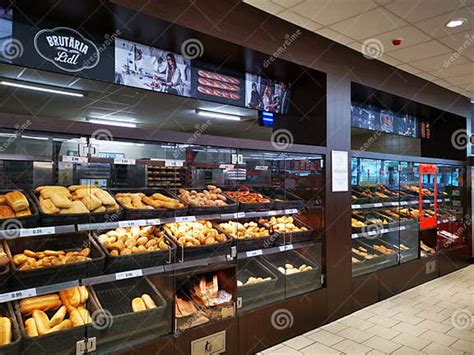 Lidl Bakery Indoor Products in Showcase Editorial Photography - Image of cooking, bakery: 149500757