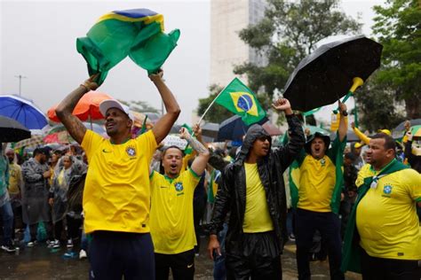 Bolsonaristas atacam perfil da Defesa por relatório sobre urnas