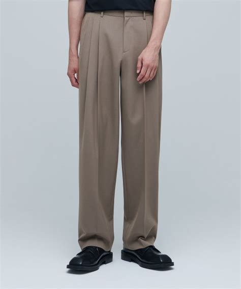 MUSINSA MUSINSA STANDARD Lightweight Three Tuck Semi Balloon Slacks