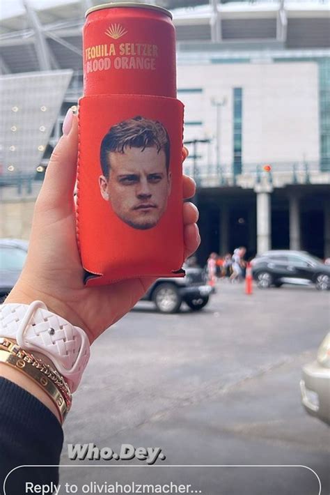 Joe Burrows girlfriend parties with his koozie