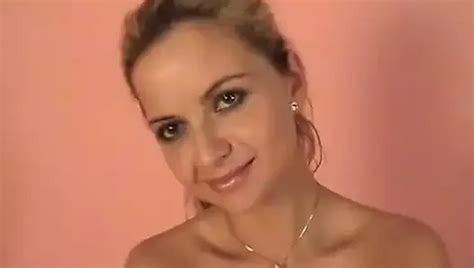 Ich präsentiere dir carina eine echte blonde fee mit einem tollen körper xHamster