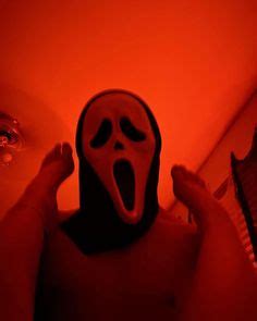 16 Scream pfp ideas | halloween photoshoot, couple halloween, halloween ...